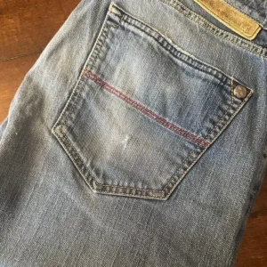 Tramarossa, blue jeans in denim di cotone + elastan Colore blu délavé Taglia W34