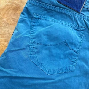 Jacob Cohen, pantaloni in cotone+elastan Colore azzurro cielo Taglia W36