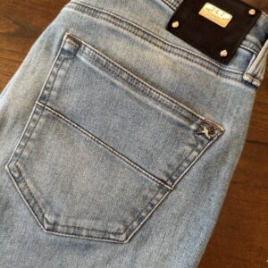 Tramarossa, blue jeans in denim di cotone+elastan Colore blu délavé Taglia W33