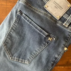 Tramarossa, blue jeans in denim cotone + elastan Colore blu délavé Taglia W36