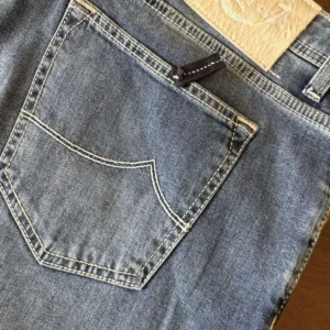Jacob Cohen blue jeans in denim di cotone+elastan Colore blu délavé Taglia W44