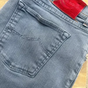 Jacob Cohen, blue jeans in denim di cotone + elastan Colore blu Taglia W40