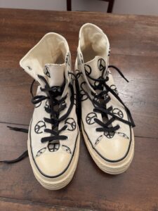 Converse, sneakers alte in tessuto bianco con stampa Taglia 11 UK - immagine 4