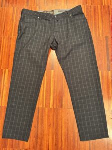 Jacob Cohen pantaloni in pura lana vergine A quadri su fondo blu Taglia W40 - immagine 8