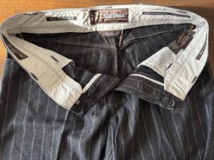 Jacob Cohen, pantaloni in pura lana Gessato nero con riga grigia Taglia W36 - immagine 6