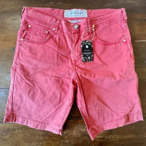Jacob Cohen, shorts bermuda in cotone+elastan Colore rosso Taglia W34 (Copia)